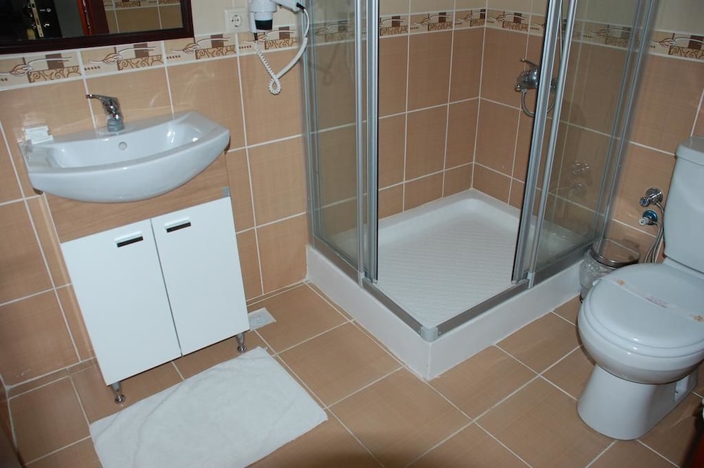 Business Life Hotel Bakirkoy 39/40