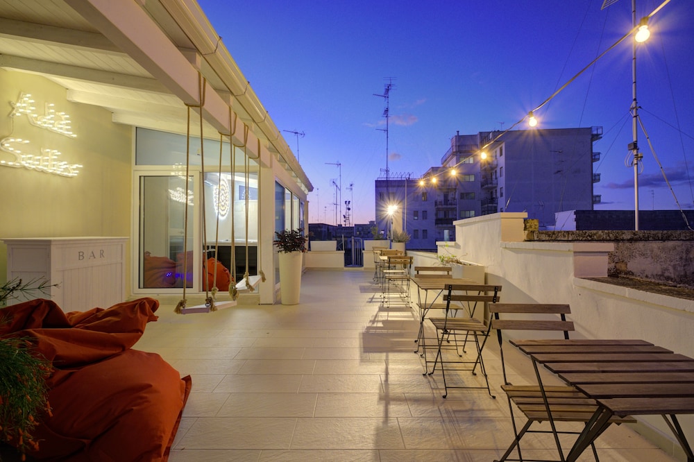 Ada Suites 44/62