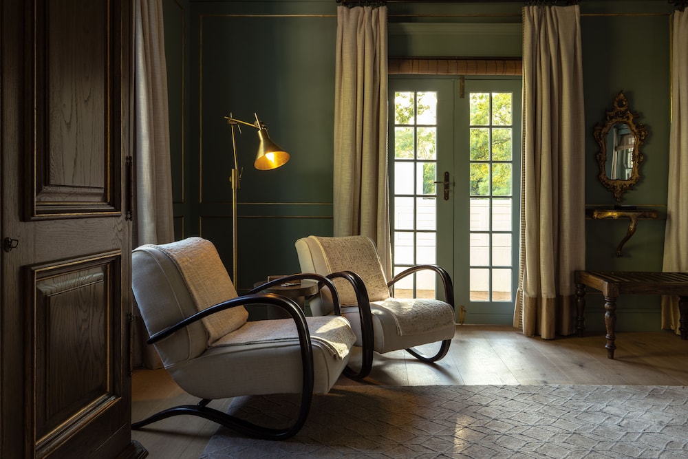 Akademie Street Guesthouses 32/50