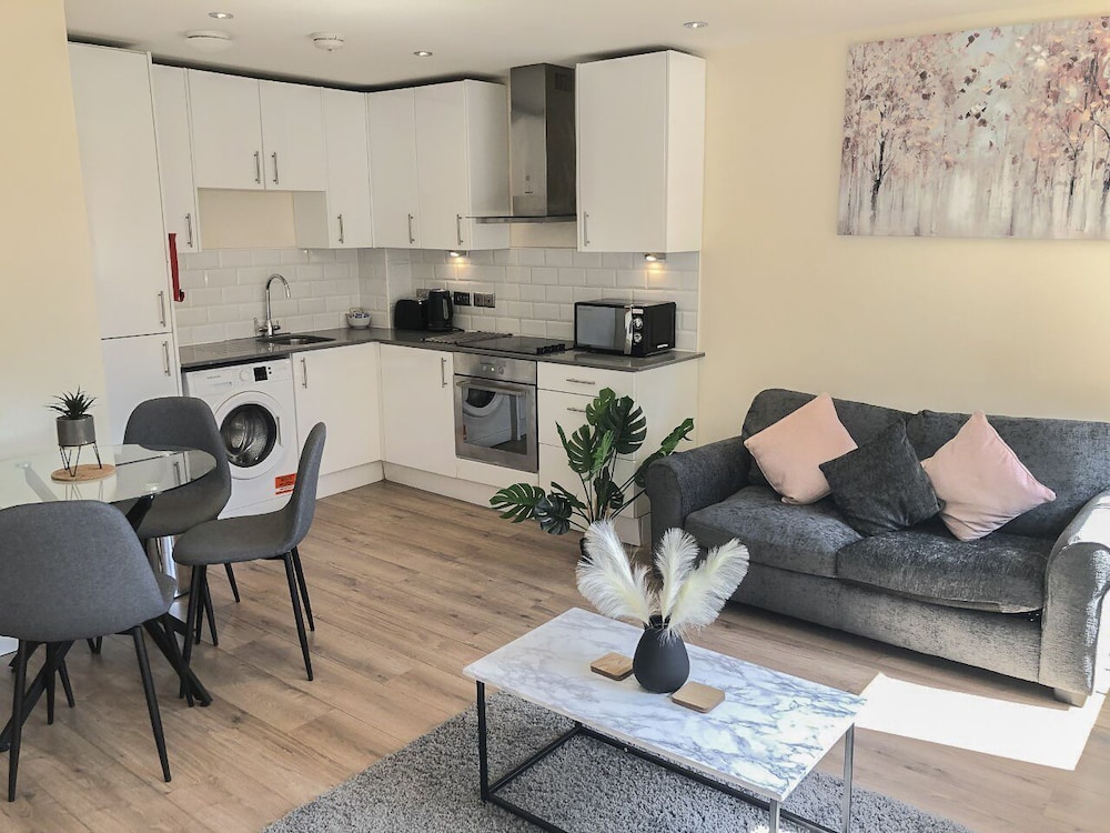 Morland House 23/50