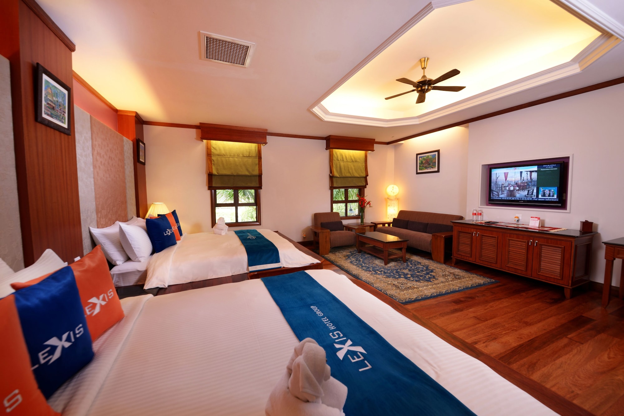 Grand, Pool, Low, Villa, 2 King Beds