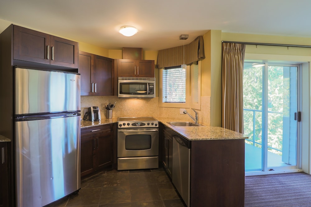 Pacific Shores Resort & Spa 25/48