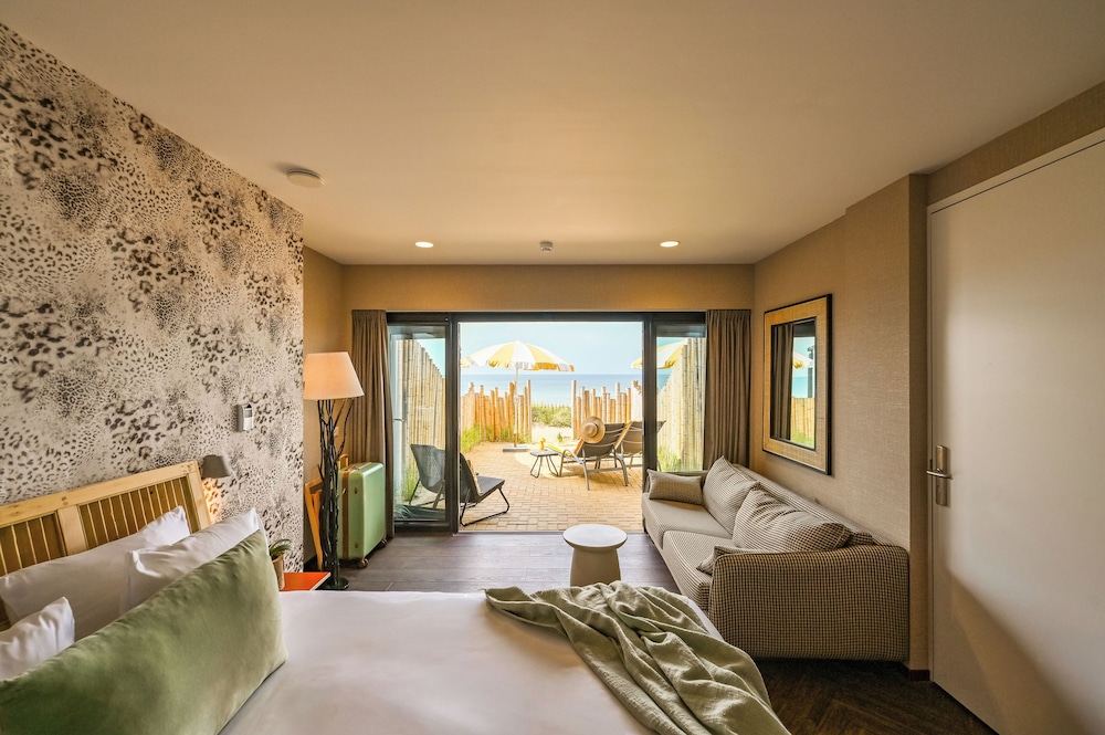 Beachhouse Hotel 15/39