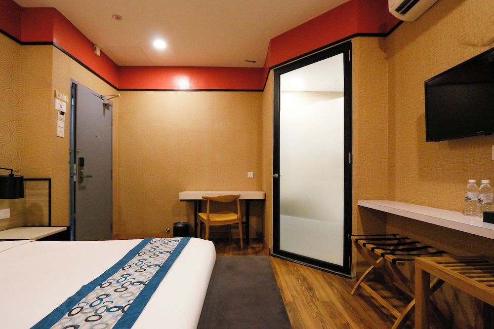 Swing & Pillows at Golden Roof Hotel Seri Iskandar, Ipoh 17/30