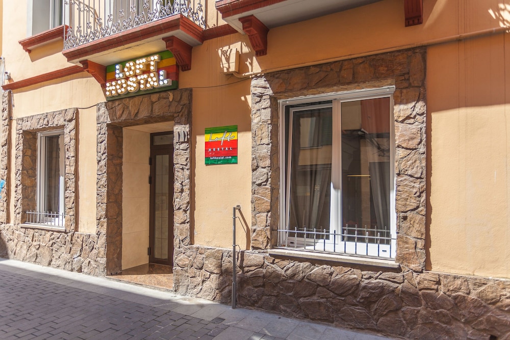 Loft Hostal 3/50