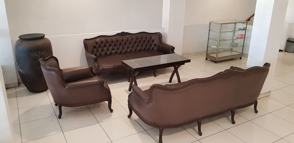 Hotel Dequr Jakarta Kota 16/32