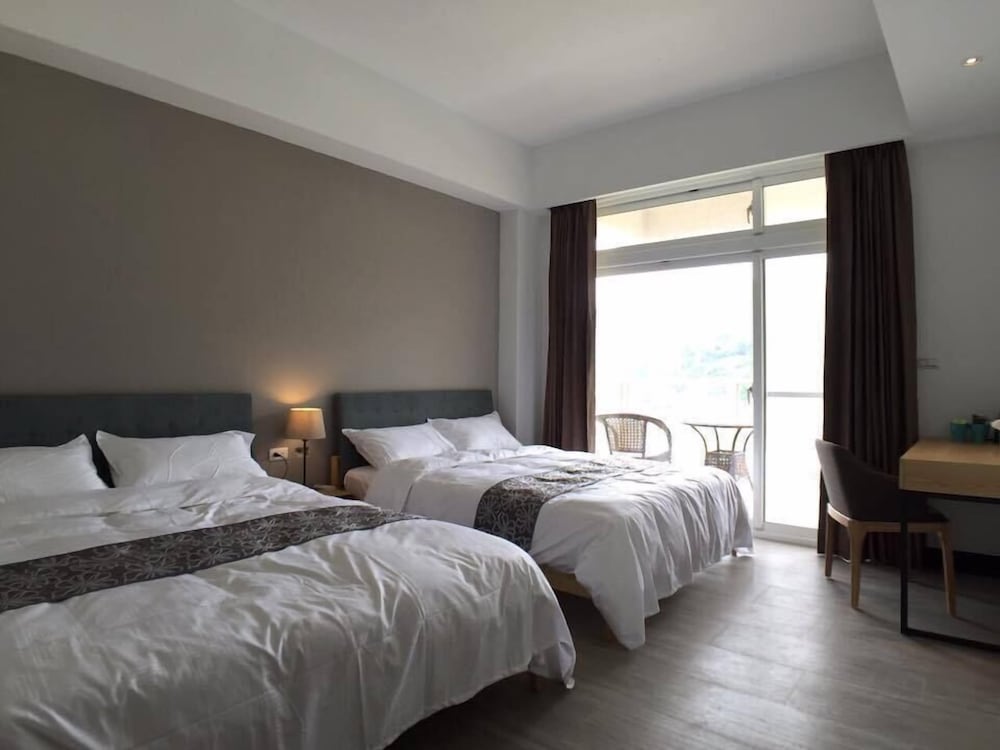 Room, 2 Double Beds, Sea View
