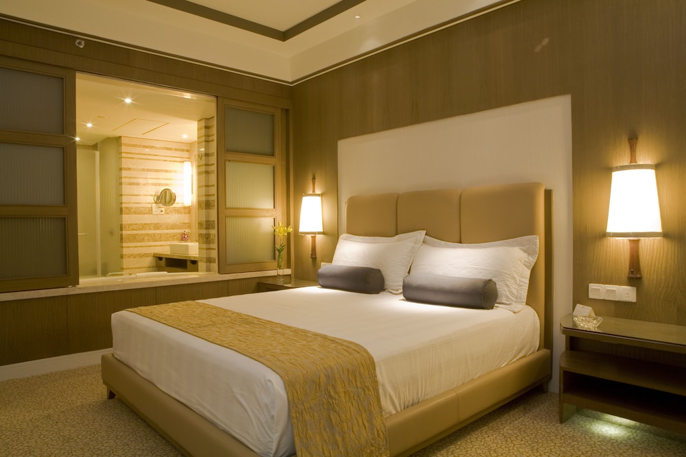 Crowne Plaza New Delhi Okhla 18/66