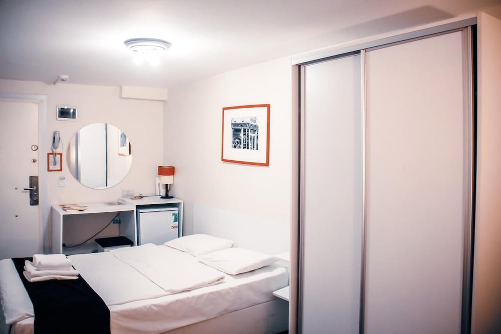 Arkem 2 Hotel 18/66