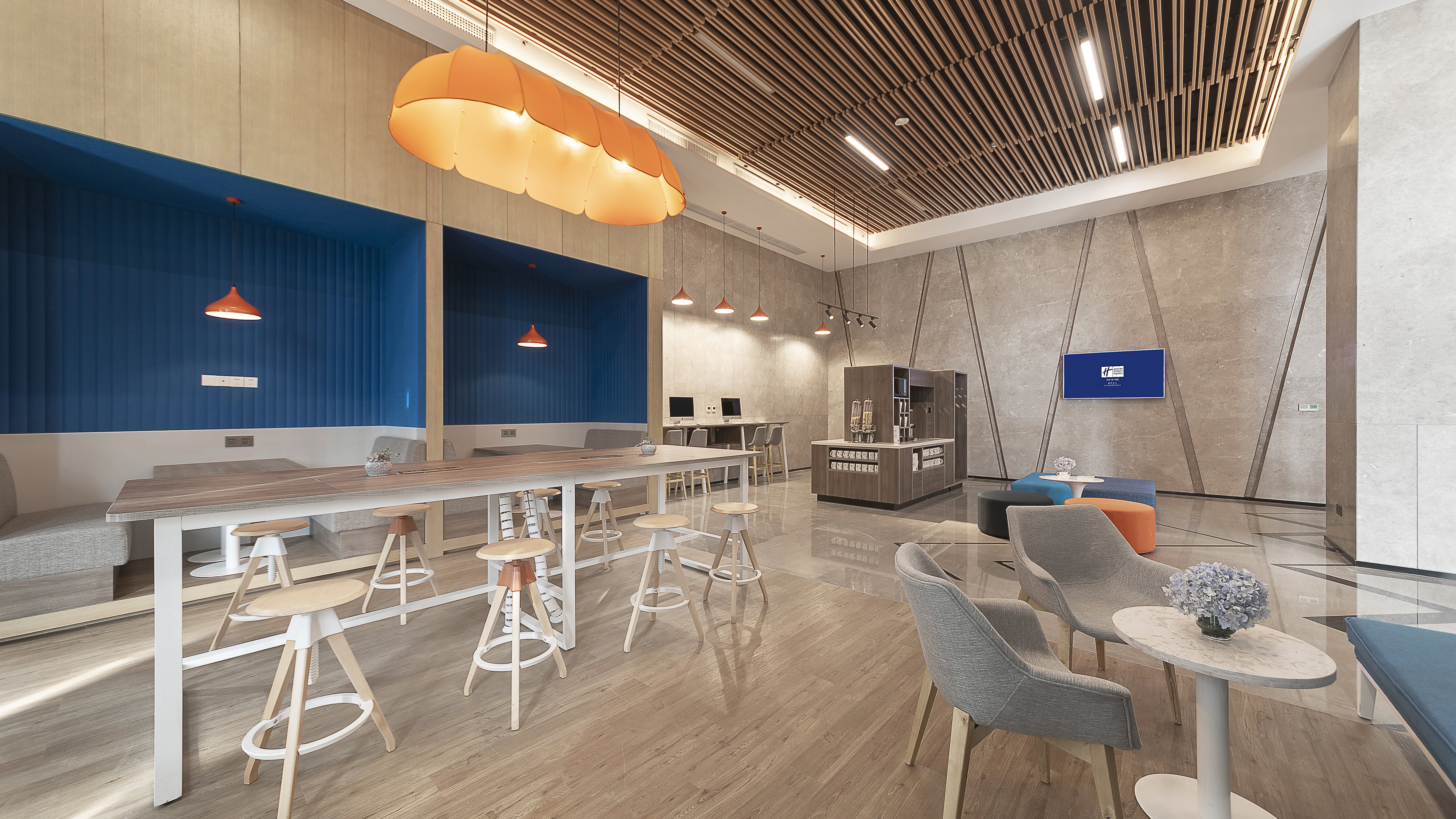 Holiday Inn Express Nanjing Dongshan 56/58