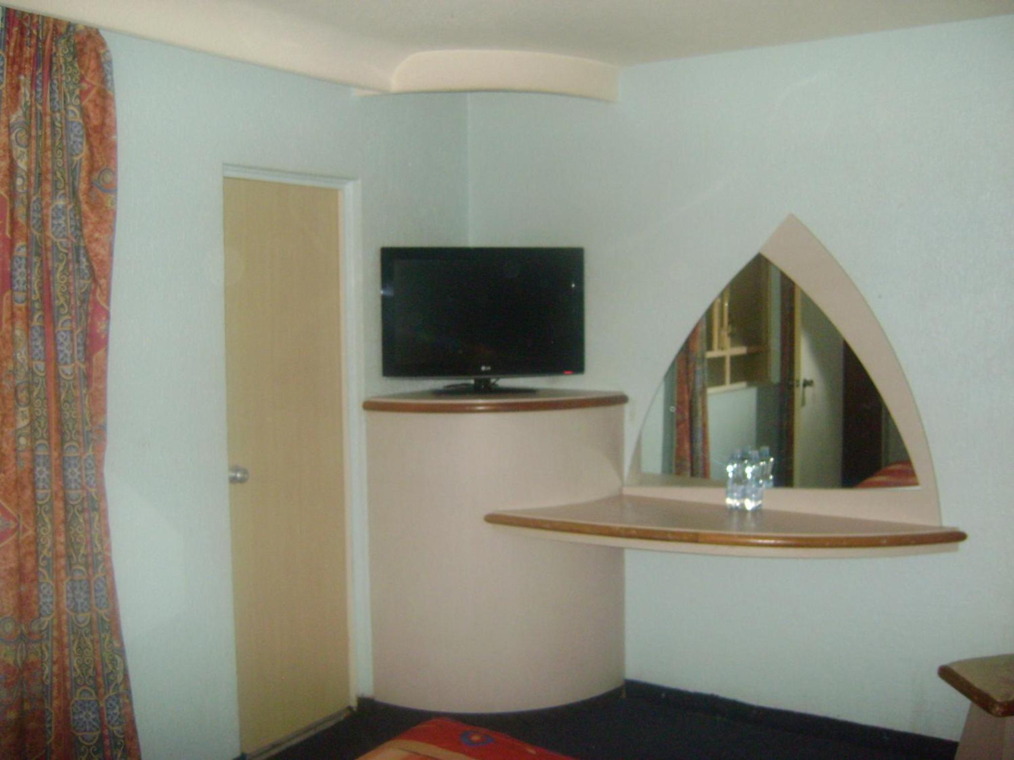 Hotel Arizona 34/47