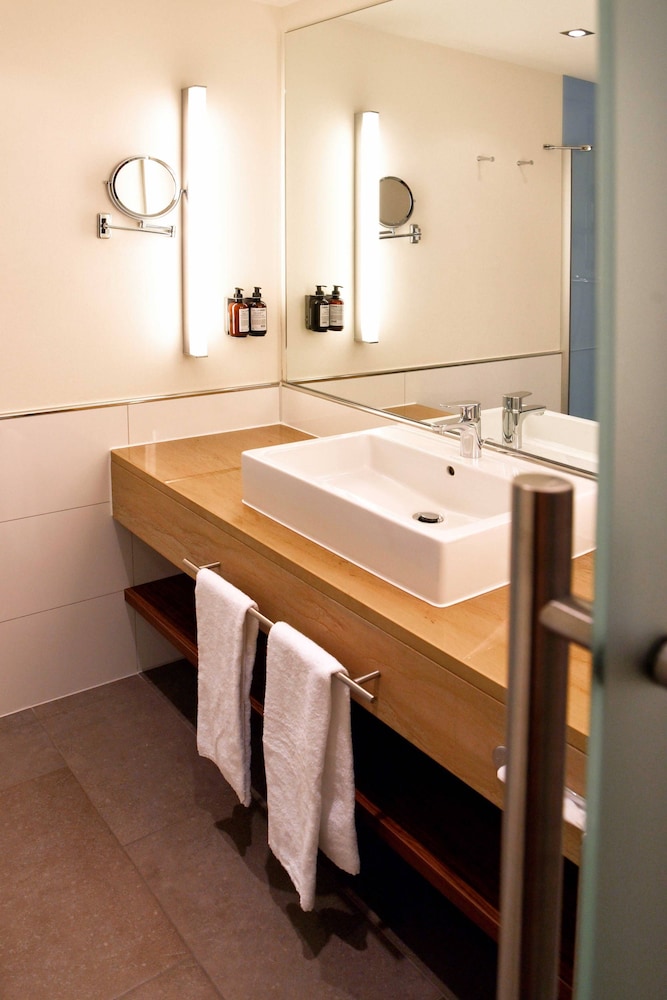 غرفة كبيرة بسرير مزدوج، Hotel Freigeist Northeim 3/3