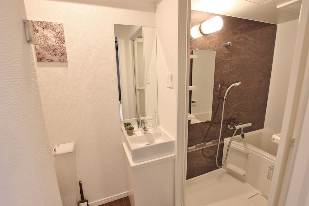 Forest Inn Tenjin Minami 58/60