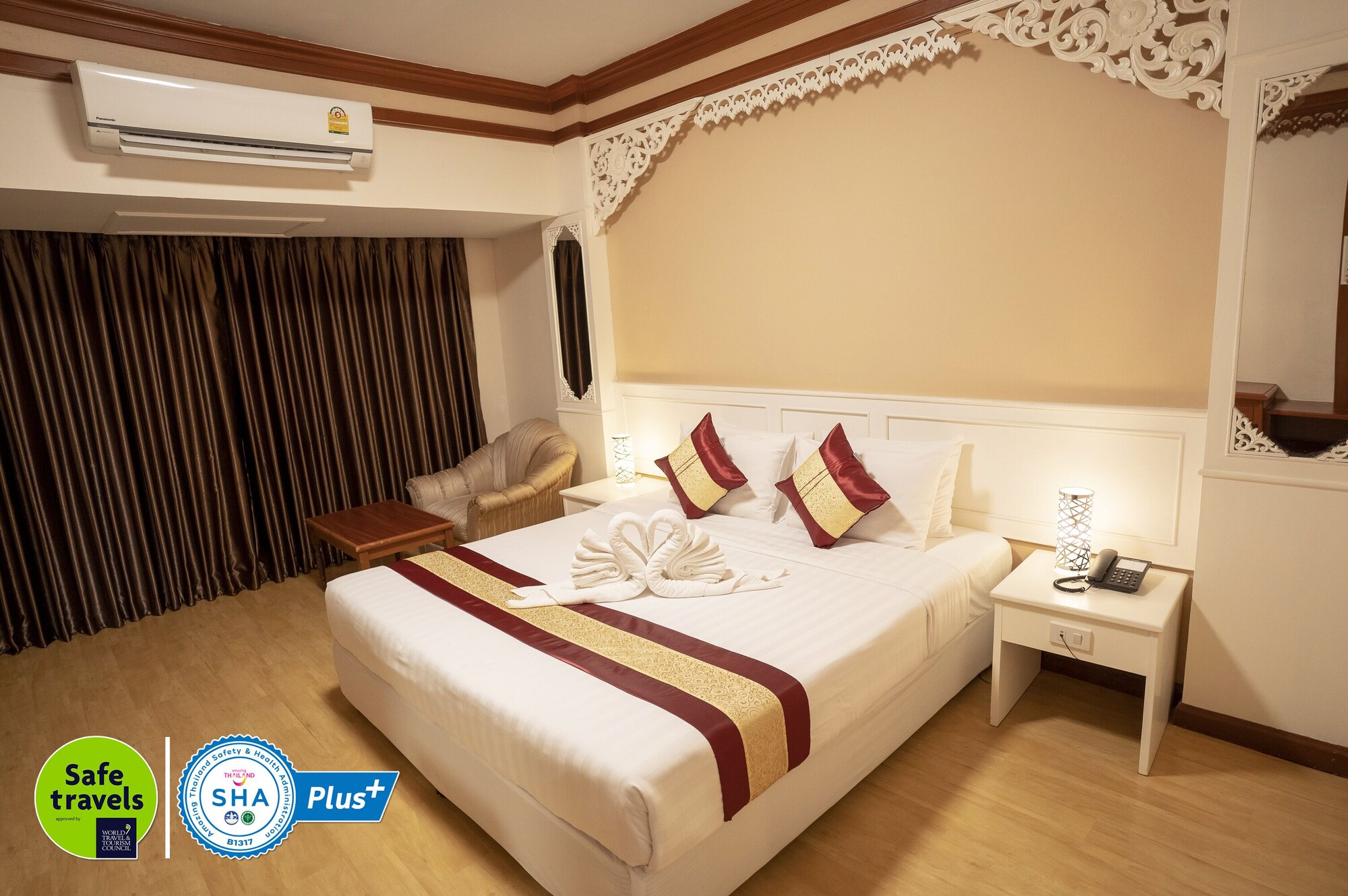 Deluxe, King Bed