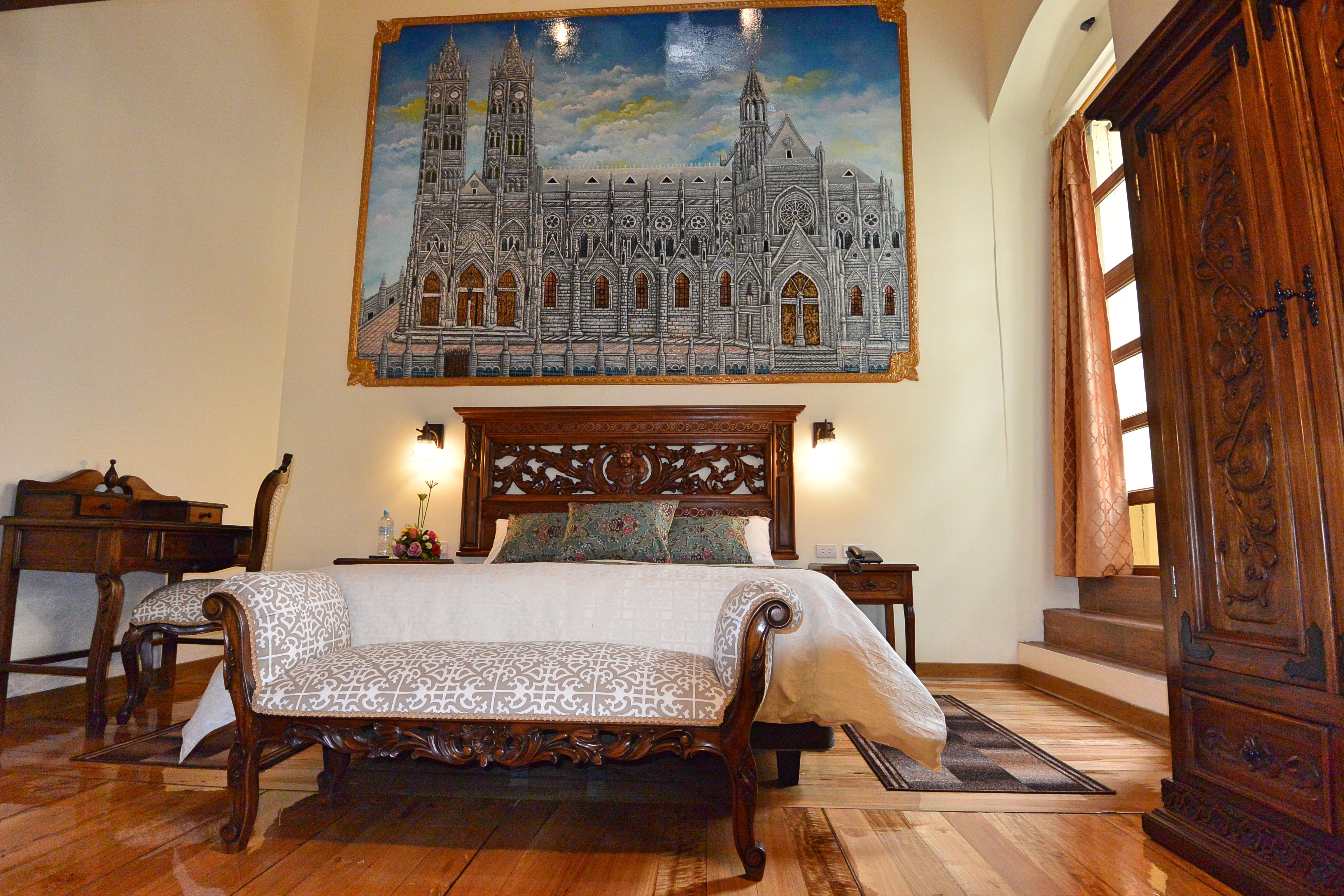 غرفة عائلية، Hotel La Basilica Quito 2/3