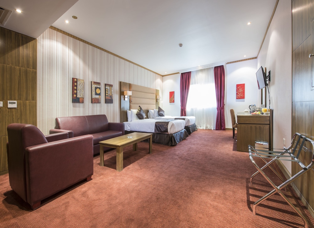 Royal Tulip Hotel 31/45