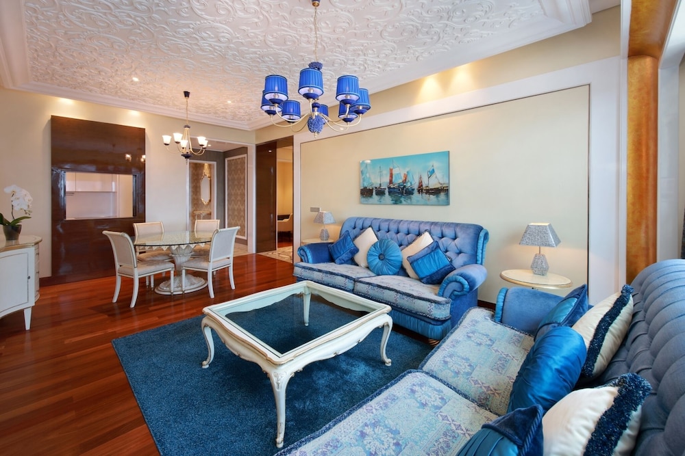 The Reverie Saigon Residential Suites 58/76