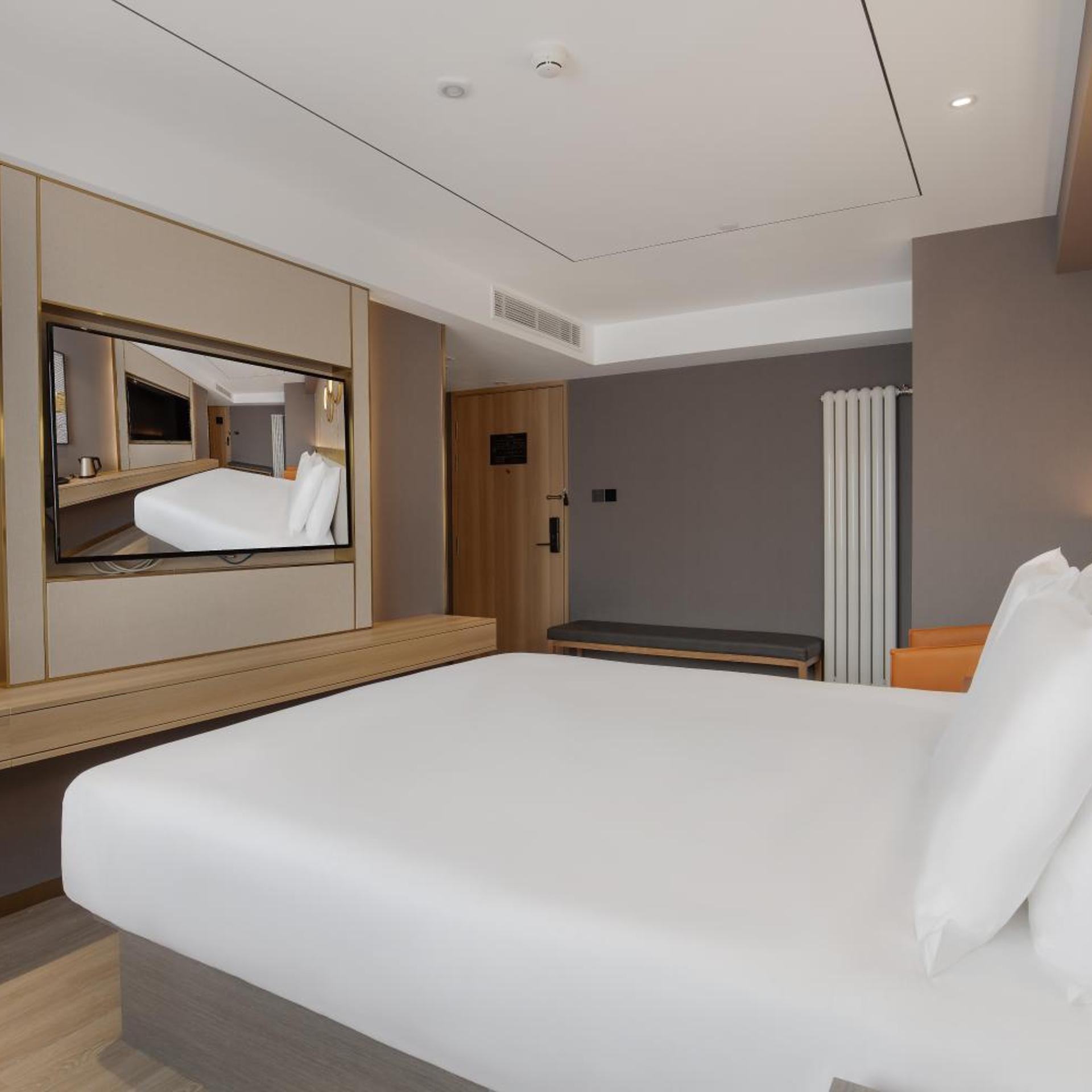 Orange Hotel (Beijing Yansha Liangma River) 13/50