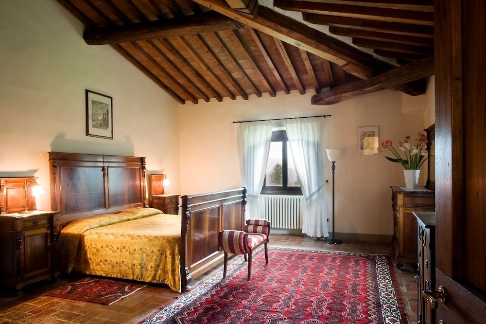 Villa Campestri Olive Oil Resort 10/48
