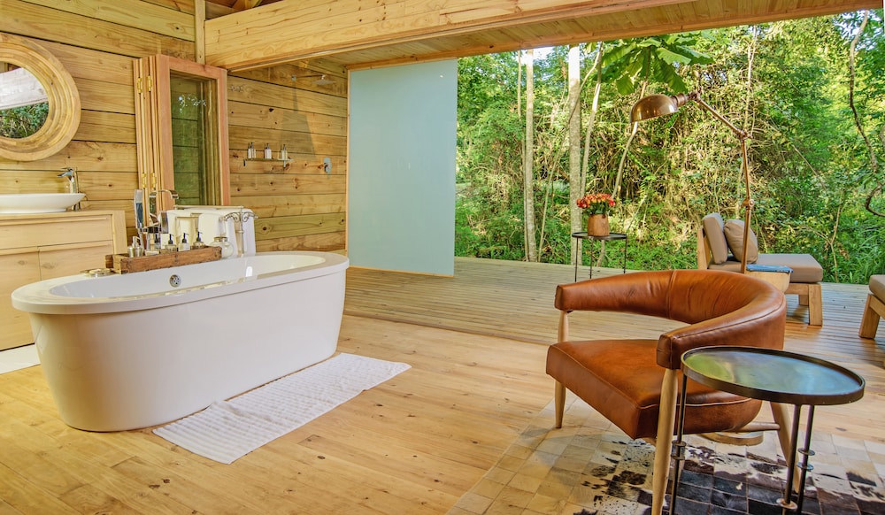 Summerfields Rose Retreat Spa 5/50