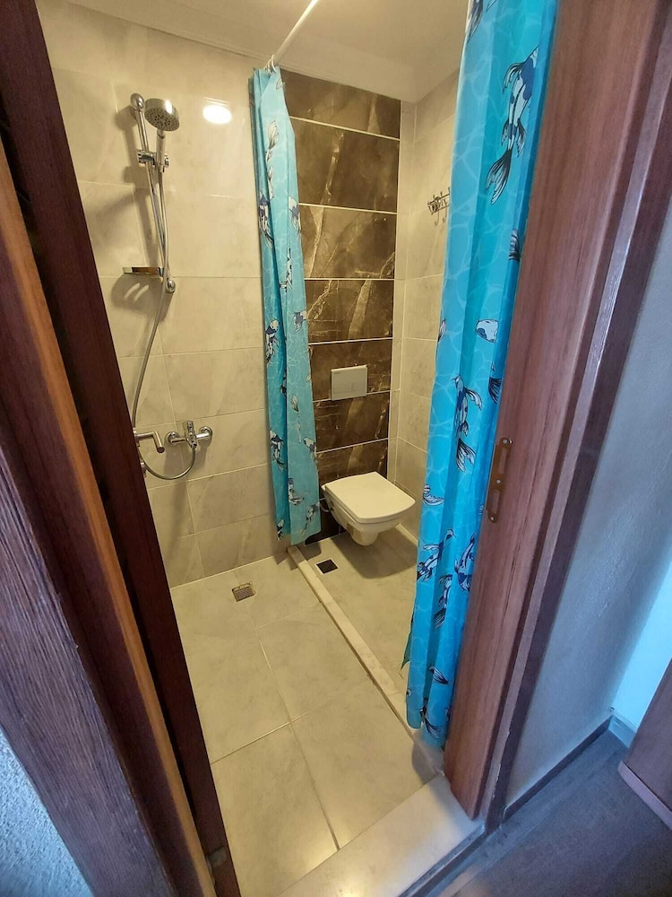 Biter Hotel 18/44