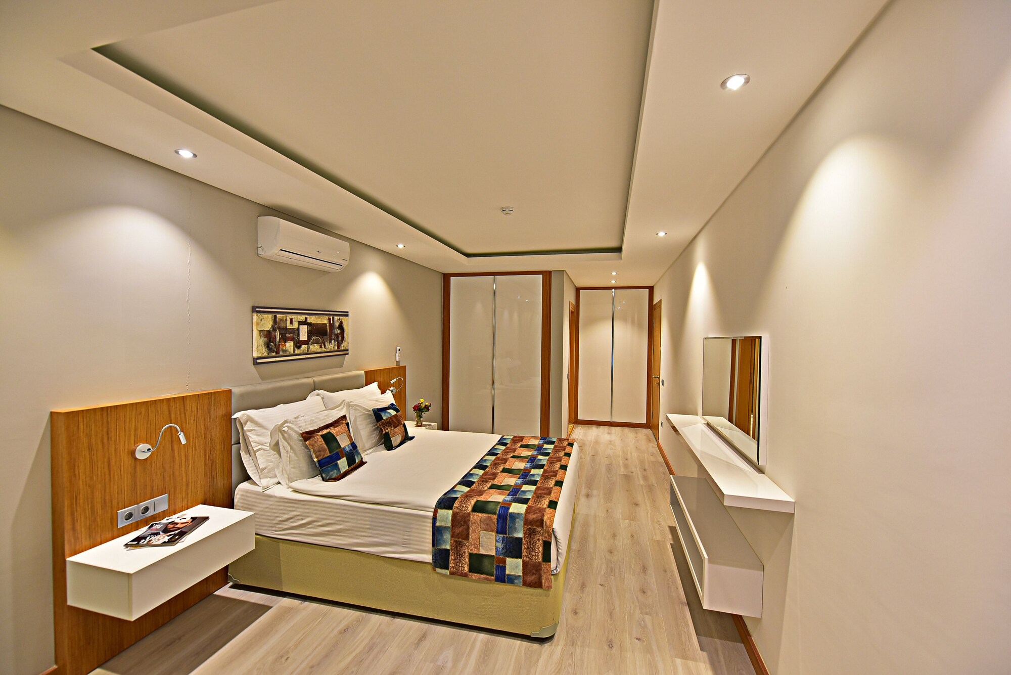 1 Bedroom, Apartment, Queen Bed, Garden or Pool View, Sofa