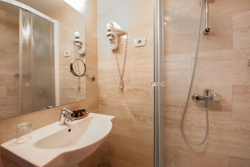 Hotel Evropa Celje 40/45