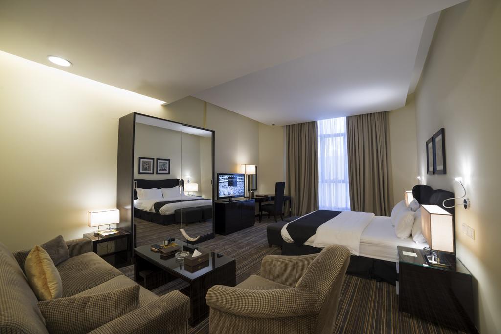 Zara Continental Hotel 21/27