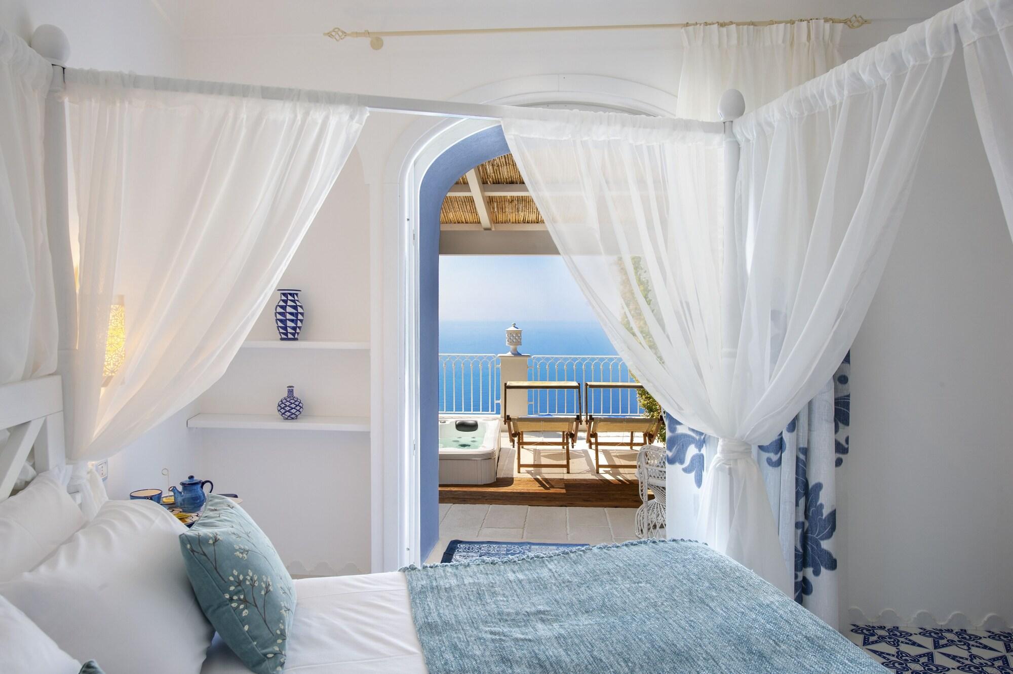 Junior Suite, Hot Tub
