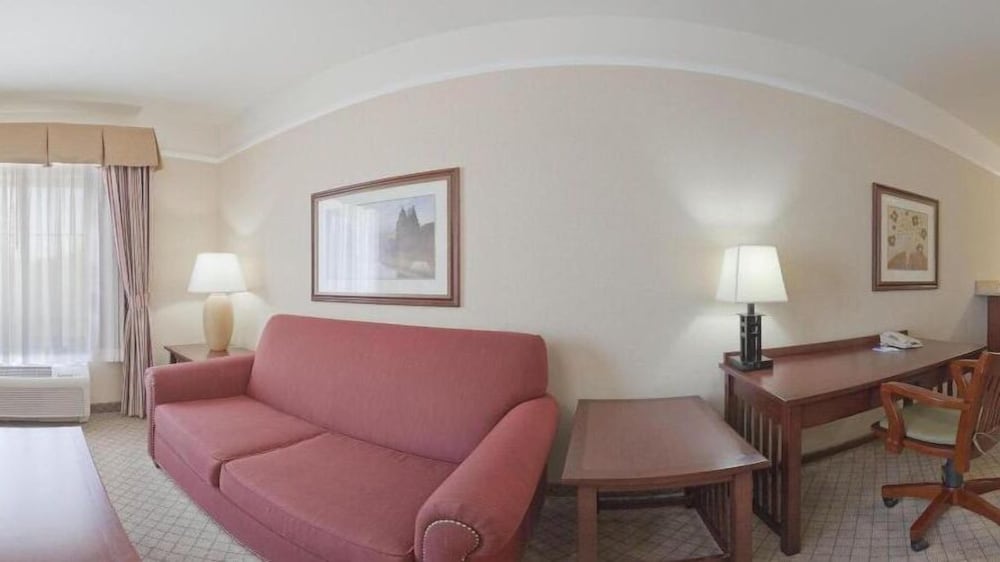 Holiday Inn Express Hotel Suites San Dimas 34/54