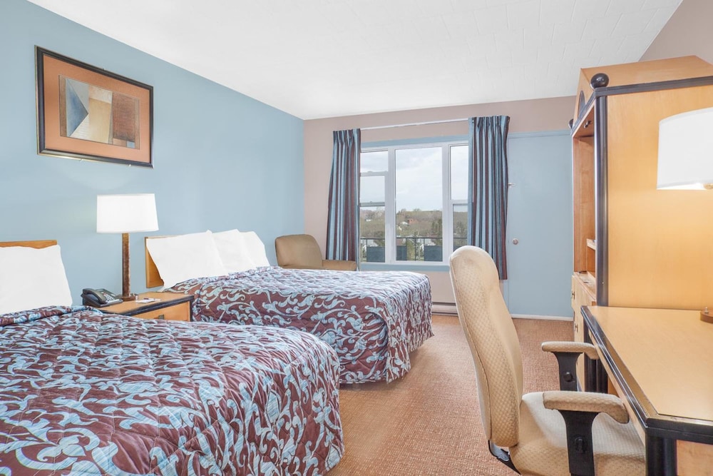 Belmont inn 8/36