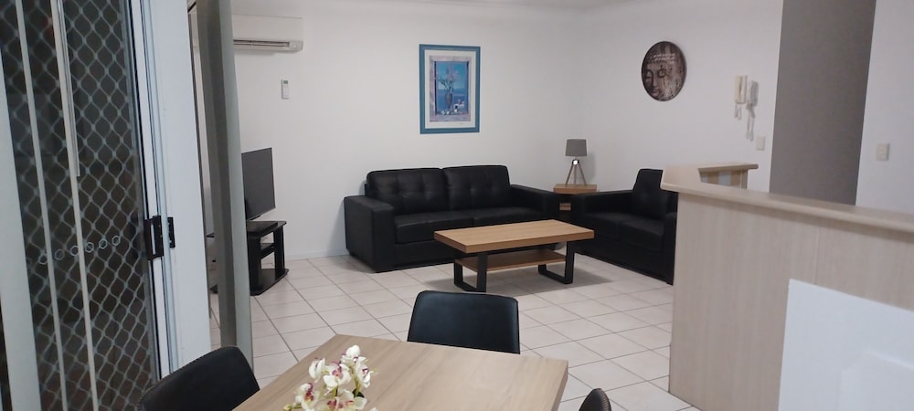 Blue Waters Apartments 54/71