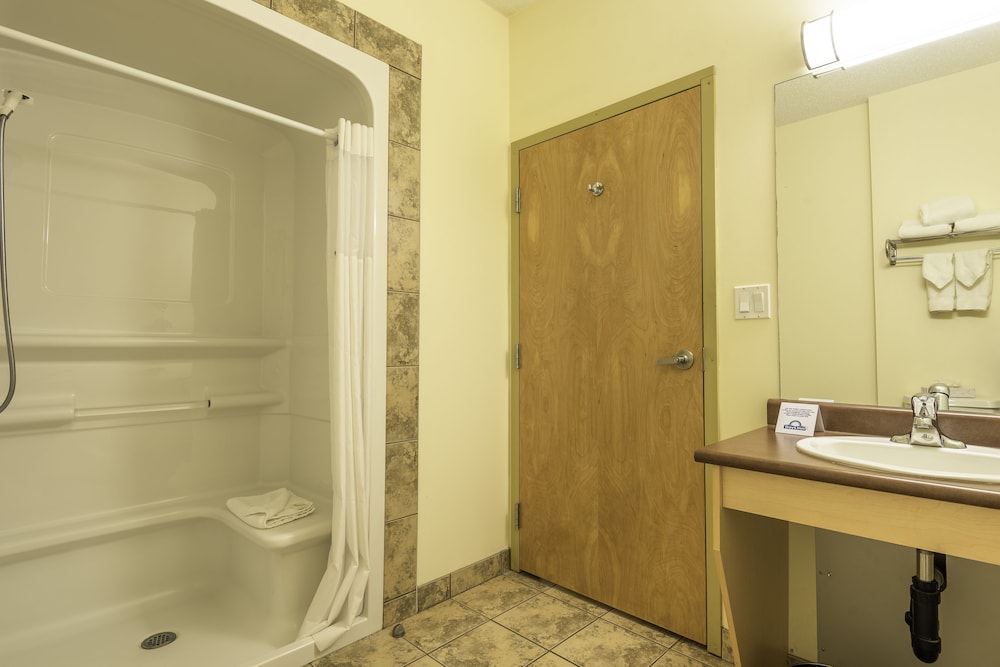 Days Inn By Wyndham Bonnyville 17/52