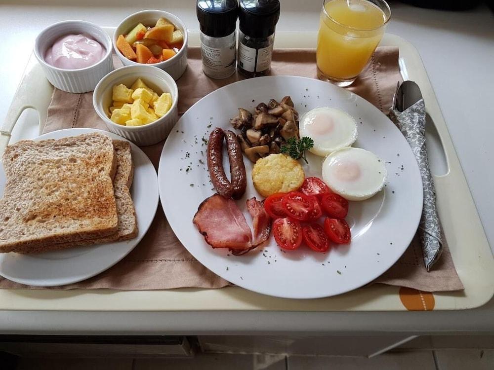 Kings Hill Bed & Breakfast 23/50