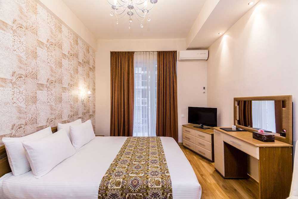 SUPERIOR, DOUBLE BED, BALCONY