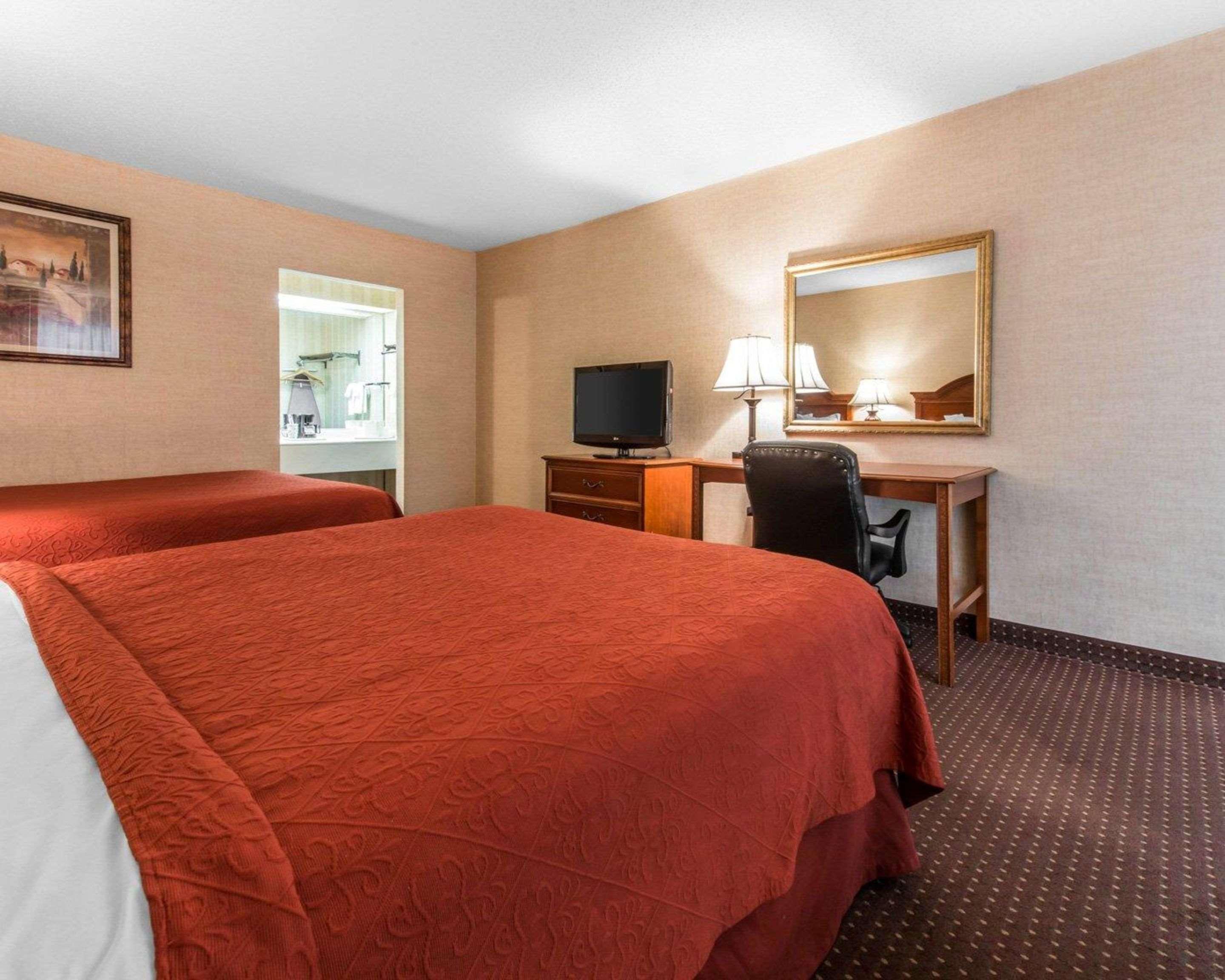ROOM, 2 QUEEN BEDS, SMOKING