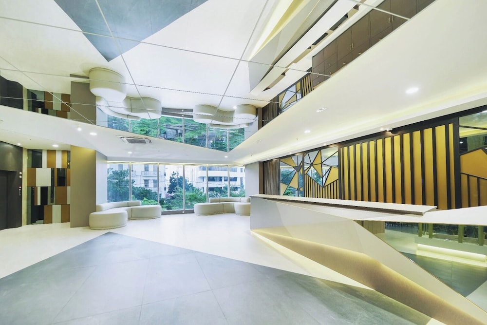 Grand Whiz Hotel Praxis Surabaya 4/43