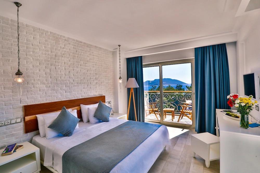 Arnna Hotel 32/67