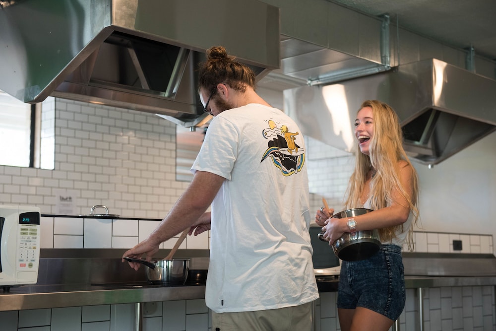 Bunk Backpackers Surfers Paradise Hostel 7/76