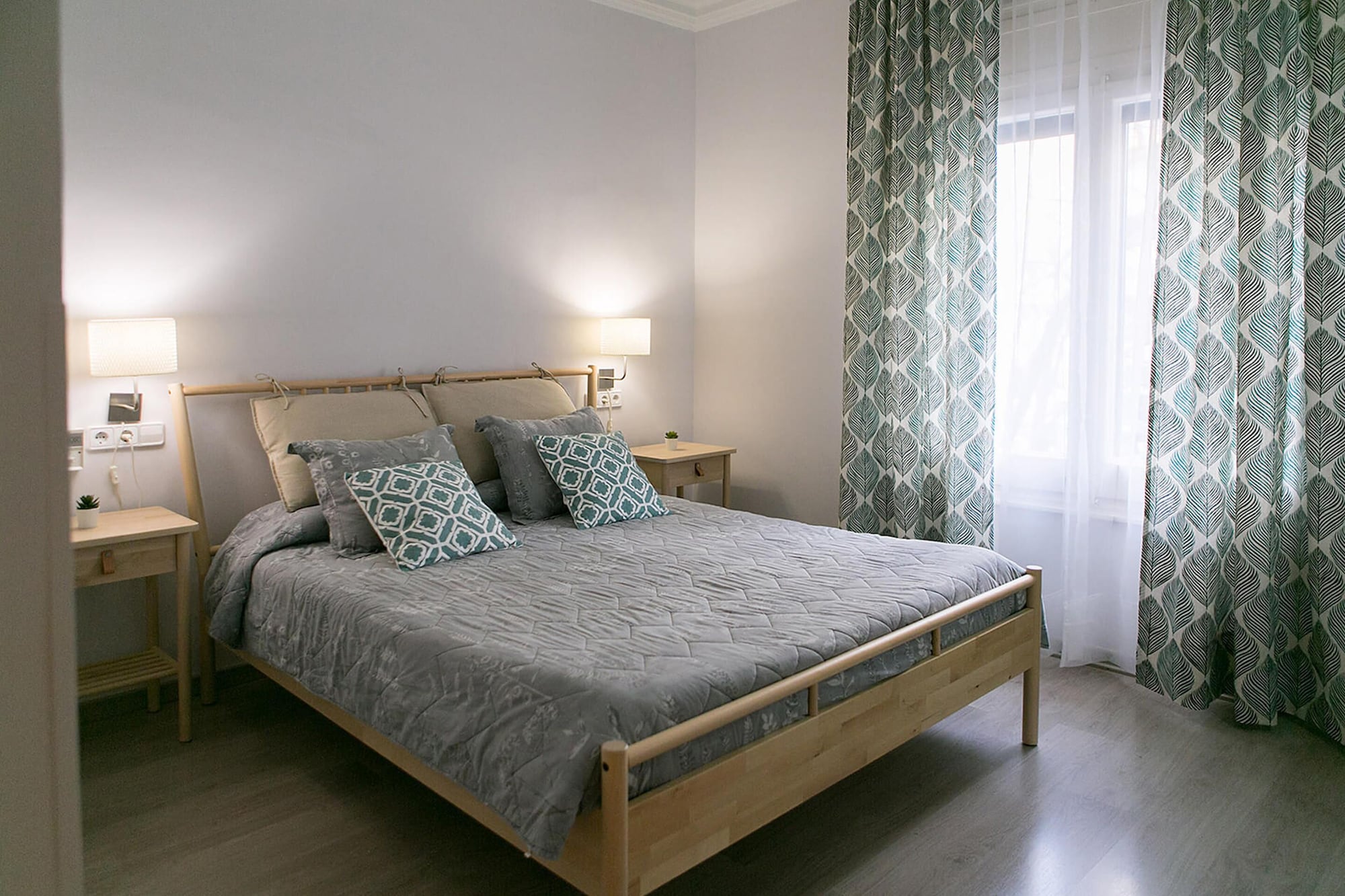 EXTERIOR, DOUBLE OR TWIN BED, PRIVATE BATHROOM