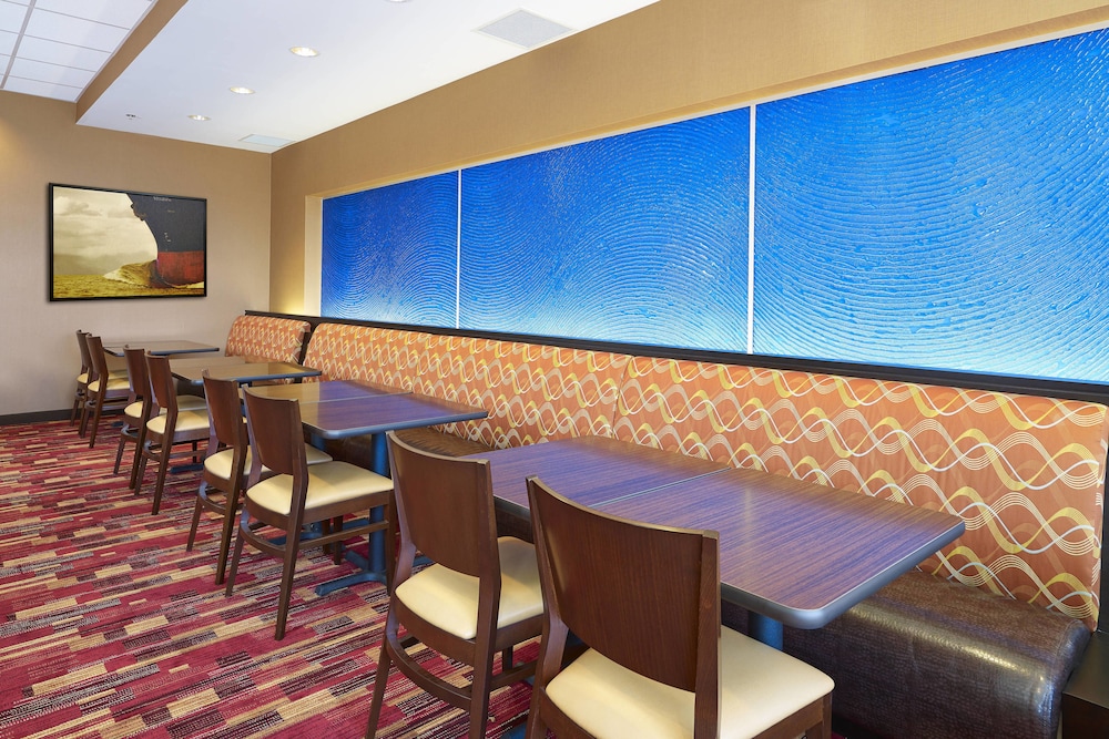 Fairfield Inn Suites St John S Newfoundland 47/66