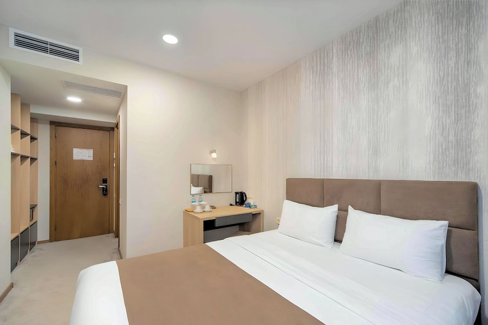 STANDARD, DOUBLE BED, BALCONY