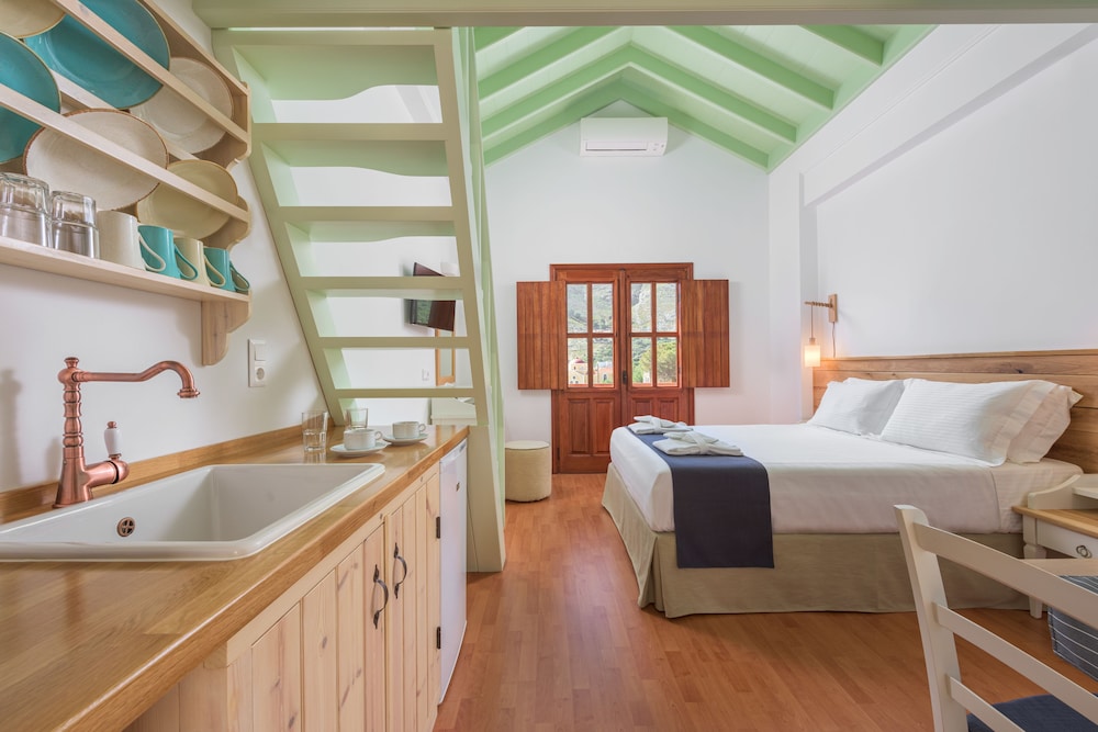 A Symi Residences 68/68