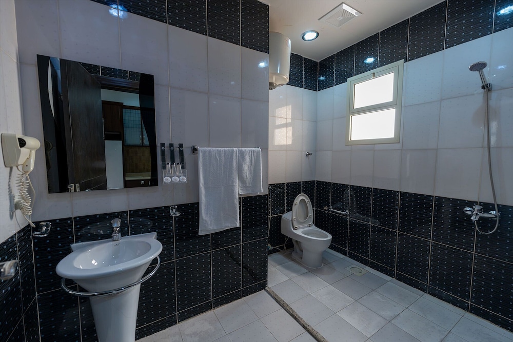 ريست نايت للأجنحة الفندقية النفل(Rest Night Serviced Apartments - AL Nafal) 68/72