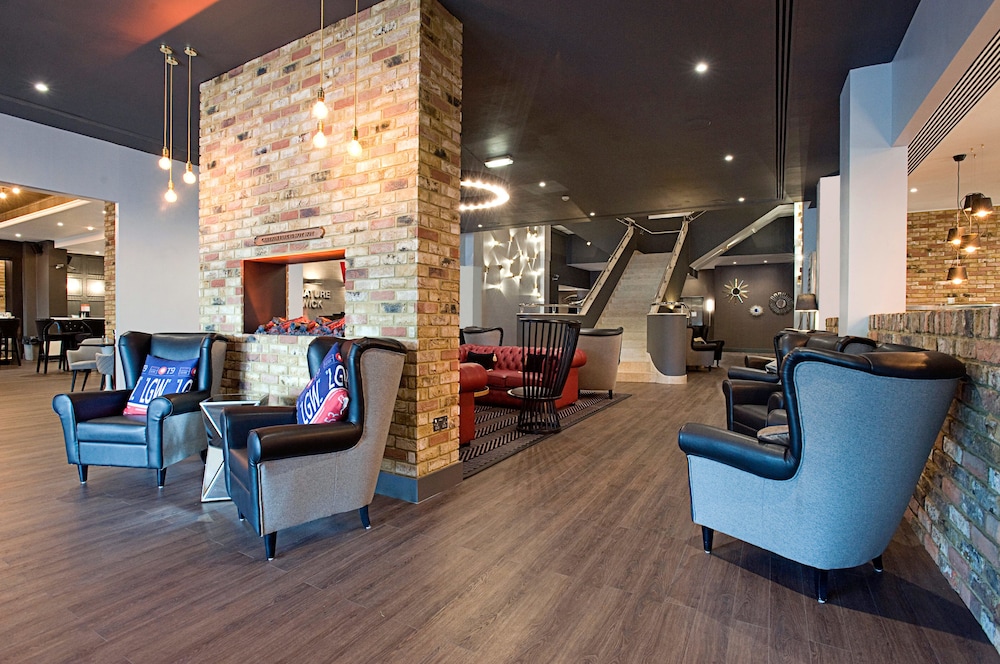 Sandman Signature London Gatwick Hotel 54/85