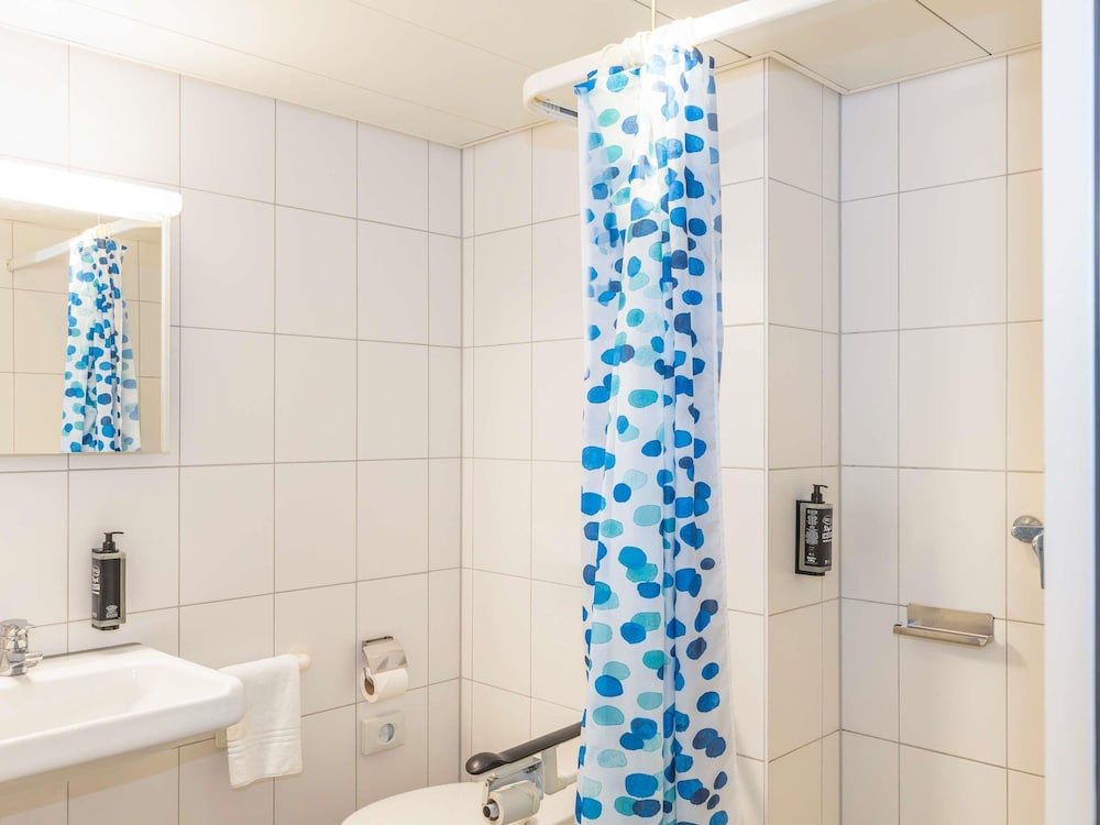 Ibis Budget Zurich City West 55/63