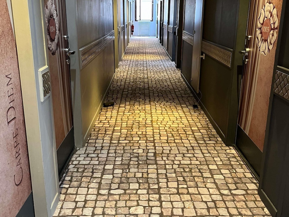 IBIS STYLES NIMES GARE CENTRE 7/57