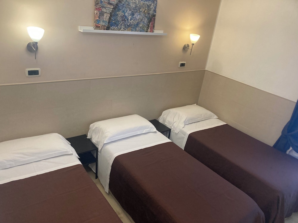 Indipendenza Hotel 19/50