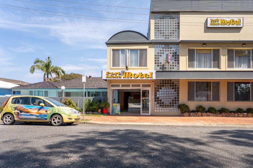 PORT ALOHA MOTEL 55/64