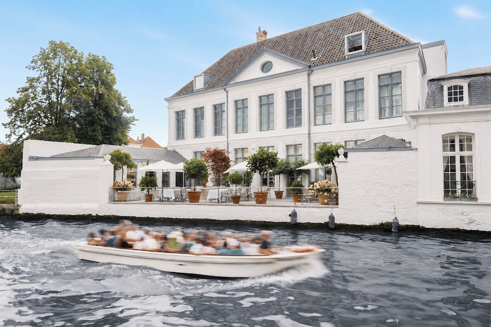 Hotel Van Cleef 67/72